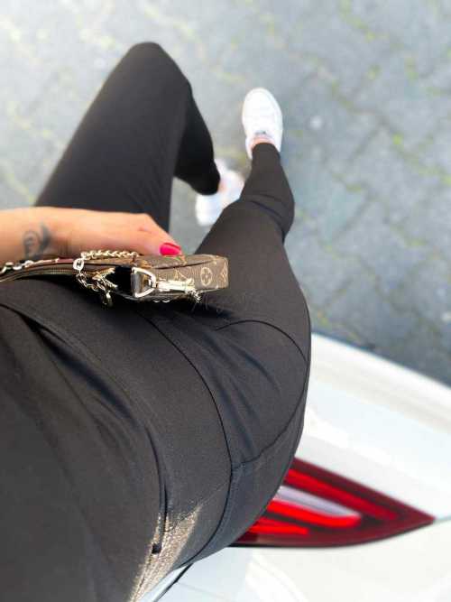 ML545 Modelujące Legginsy Push Up Czarne