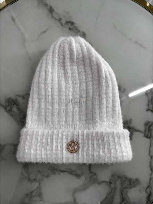 C7 Czapka WHITE Star