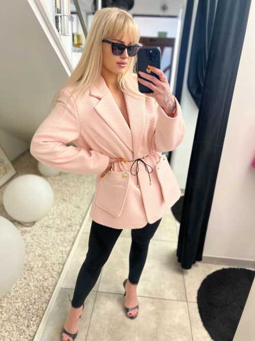 EM260 Elegancka Marynarka/Płaszczyk Emo z Kieszonkami Pudrowy Róż