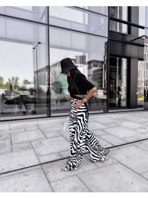 LM245 Eleganckie Spodnie La Milla Zebra