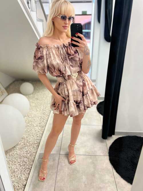 MR825 Kombinezon Hiszpanka Krótki Rękaw Beżowo-Brązowy