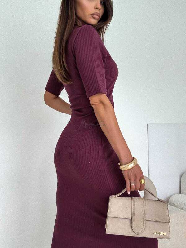 BC610 Sukienka z dzianiny prażek Bordowa