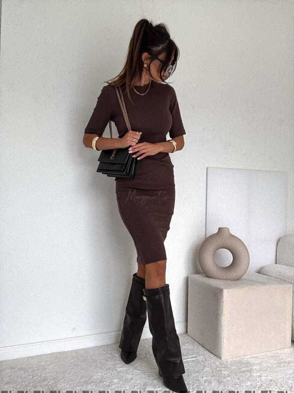 BC610 Sukienka z dzianiny prażek Bordowa