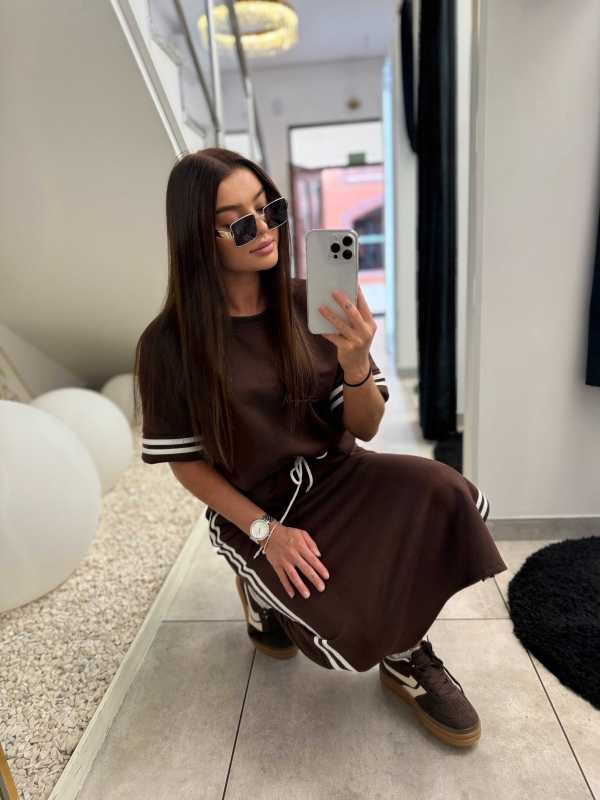 NB644 Komplet Masełkowy ze Spódnicą Czekolada