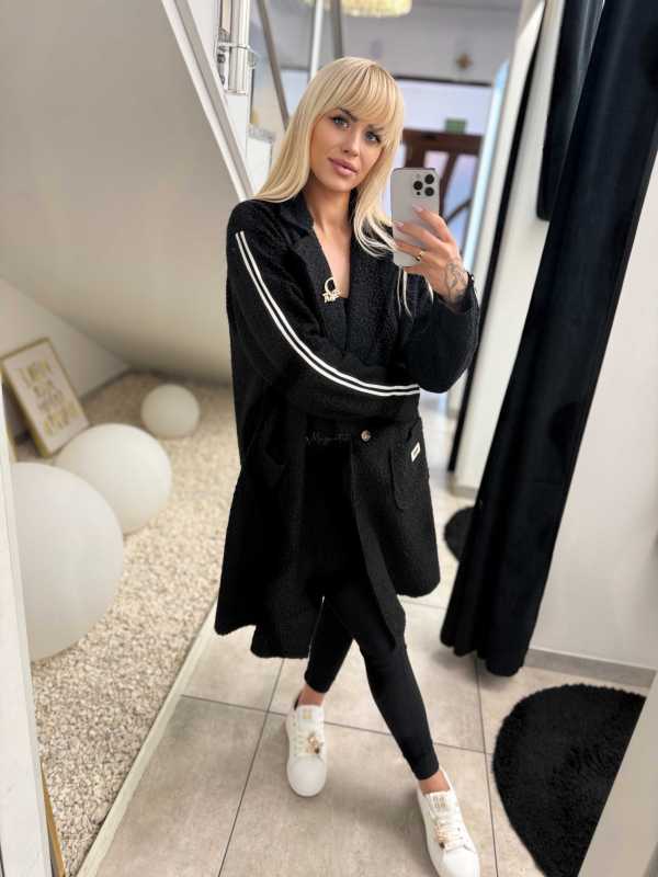 NB676 Płaszcz typu Boucle Czarny