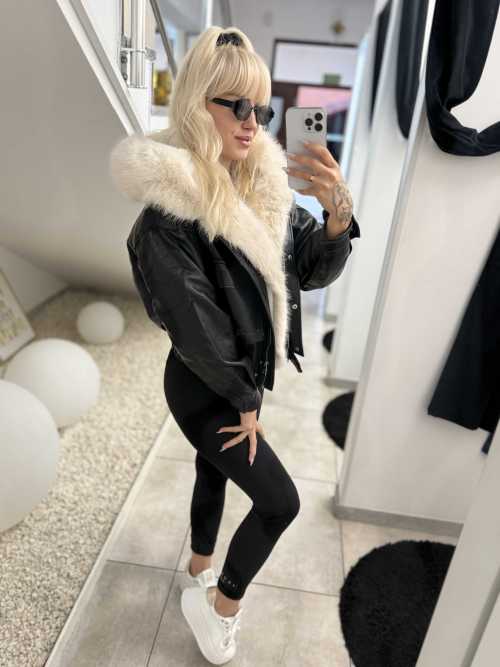 DM689 Kurtka Skórzana z odpinanym Kołnierzem z Futerka Czarna