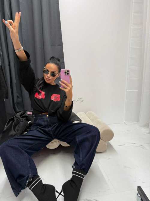 LM942 T-shirt La Milla Długi Rękaw Róże Czarny