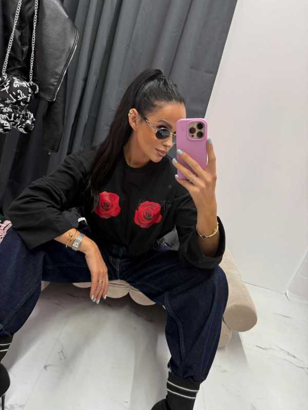 LM942 T-shirt La Milla Długi Rękaw Róże Czarny