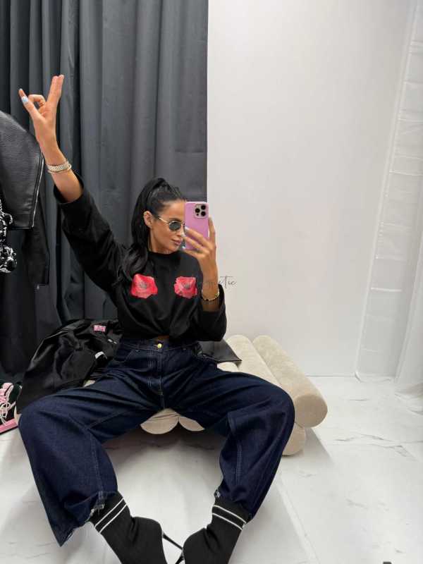 LM942 T-shirt La Milla Długi Rękaw Róże Czarny