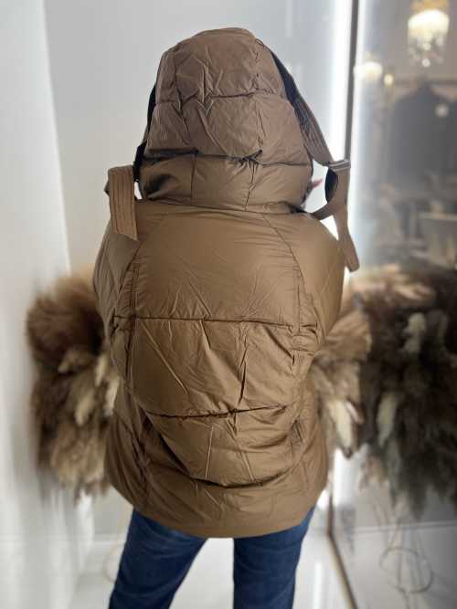K849 Pikowana Zimowa Kurtka Brązowa z Kapturem