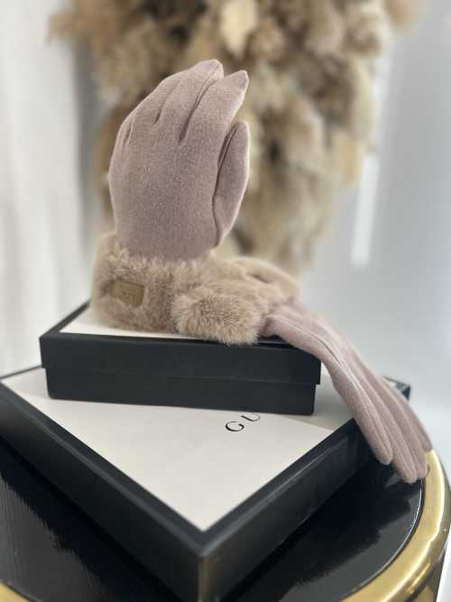 NB038 Rękawiczki Zimowe UGC z Futerkiem Beżowy