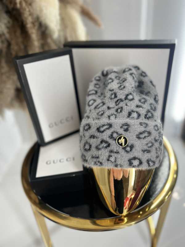 C923 Czapka W Panterkę Szara