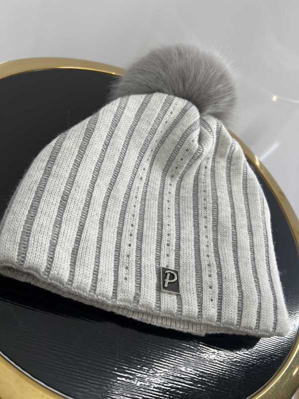 C017 Czapka z Pomponem Cyrkonie Szara