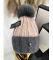 C017 Czapka Z Pomponem Złocona Szaro Różowa