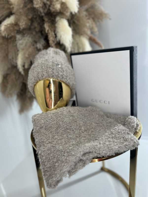 C042 Komplet Czapka + Komin Bucla Beżowy