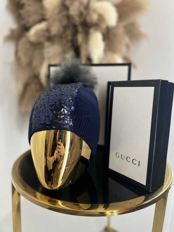 C164 Czapka Damska Grantowa Cekiny Pompon