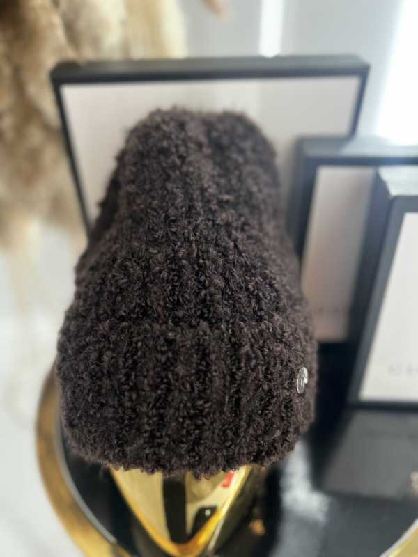 C405 Czapka Damska Zimowa Bukla Czekolada