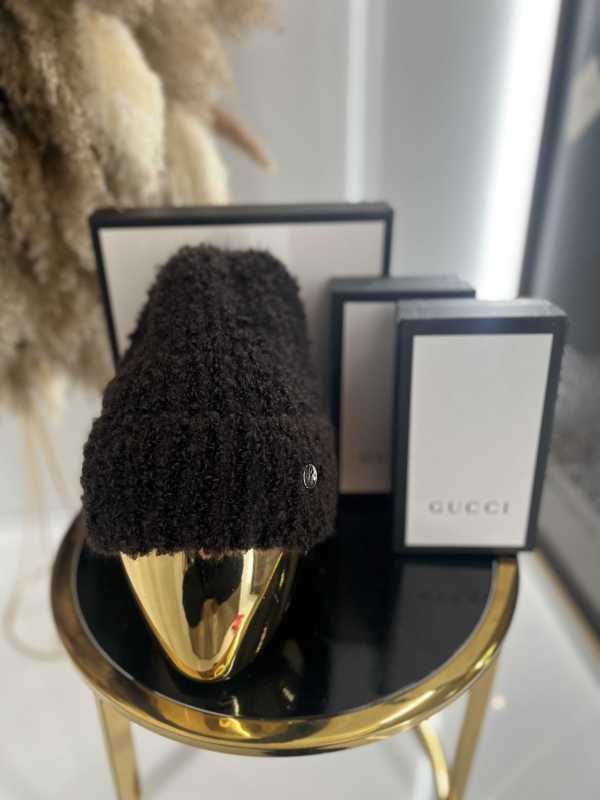 C405 Czapka Damska Zimowa Bukla Czekolada