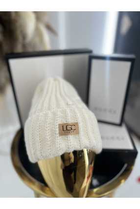 C405 Czapka Damska Zimowa UGC Biała
