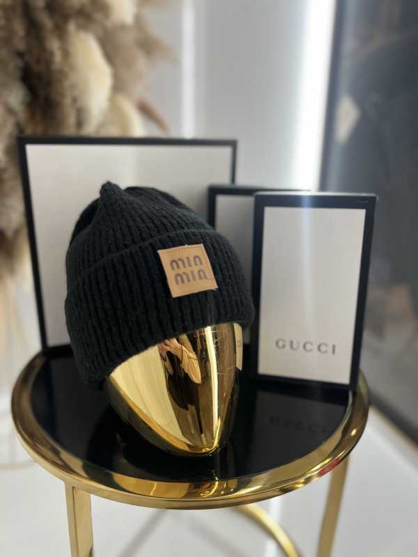 C405 Czapka Damska Zimowa Czarna