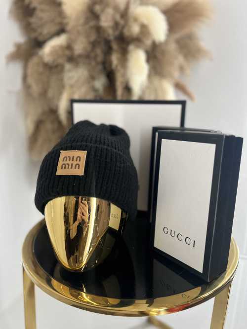 C405 Czapka Damska Zimowa Czarna