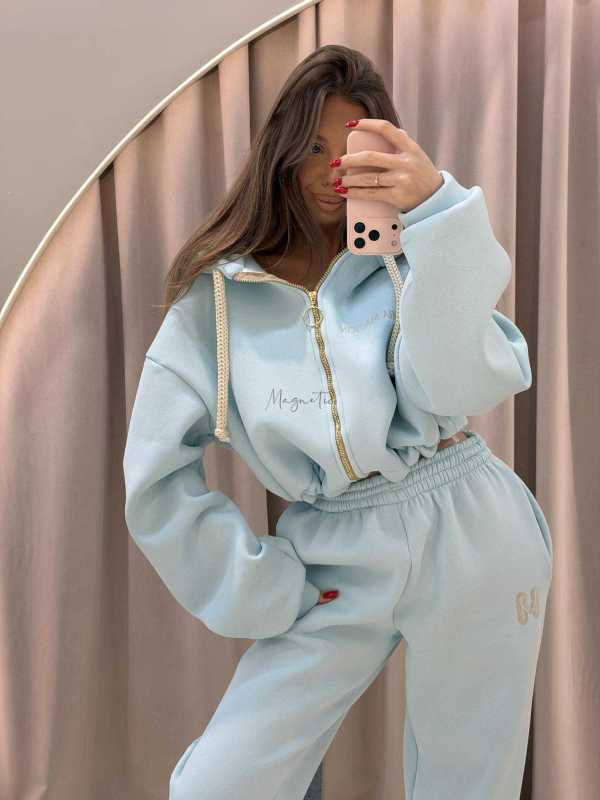 MM858 Komplet Dresowy Airport Mia Maison z Opaską 3w1 Błękitny