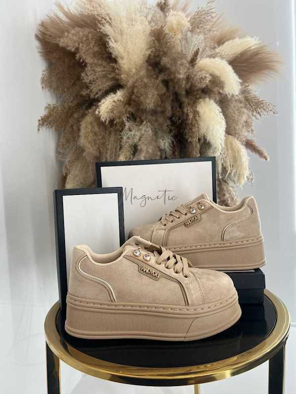 B157 Sneakersy Damskie Beżowe Na Platformie – Modne Buty Sportowe z Cyrkoniami i Złotymi Dodatkami, Ekoskóra Zamszowa