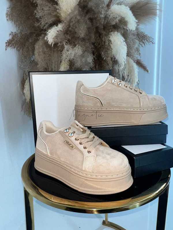 B157 Sneakersy Damskie Beżowe Na Platformie – Modne Buty Sportowe z Cyrkoniami i Złotymi Dodatkami, Ekoskóra Zamszowa