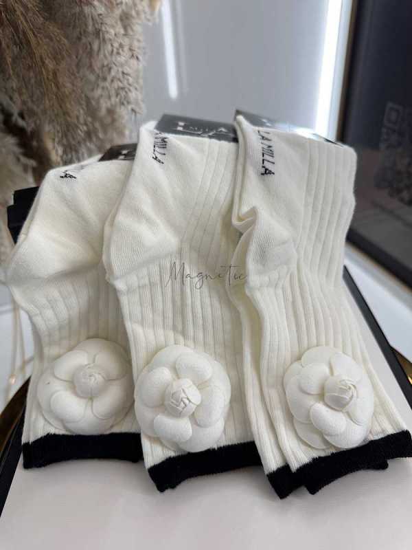 ML950 Skarpetki La Milla Białe z odpinanym kwiatem