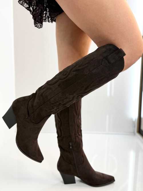 B896 Buty Kozaki Kowbojki Damskie Zamszowe z Haftem Czekolada