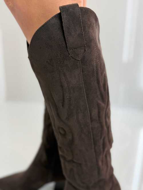 B896 Buty Kozaki Kowbojki Damskie Zamszowe z Haftem Czekolada