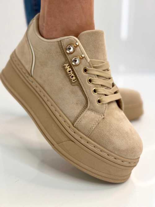 B157 Sneakersy Damskie Beżowe Na Platformie – Modne Buty Sportowe z Cyrkoniami i Złotymi Dodatkami, Ekoskóra Zamszowa