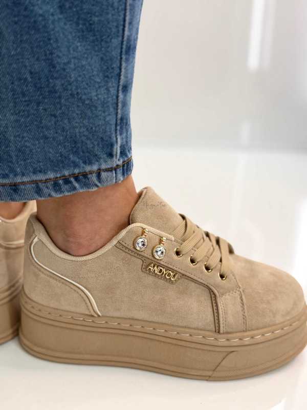 B157 Sneakersy Damskie Beżowe Na Platformie – Modne Buty Sportowe z Cyrkoniami i Złotymi Dodatkami, Ekoskóra Zamszowa