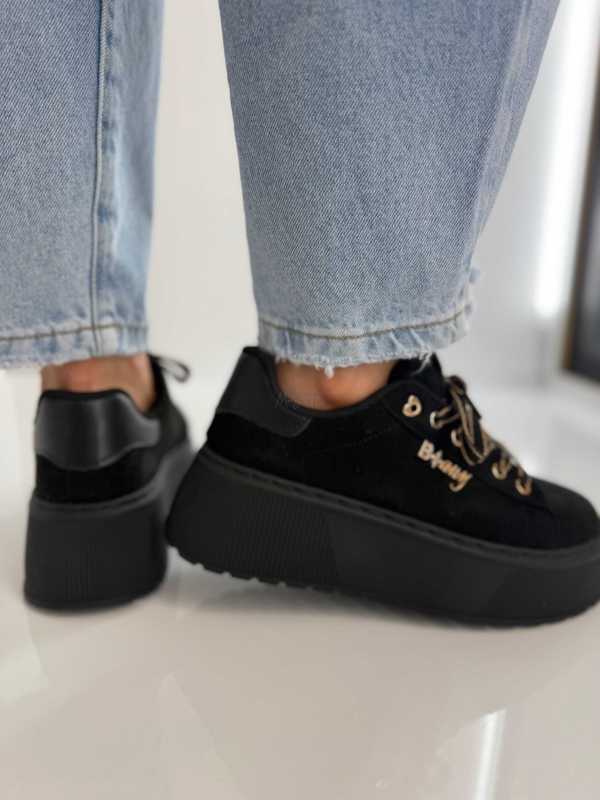 B204 Sneakersy Damskie Na Platformie – Modne Buty Sportowe z Cyrkoniami i Złotymi Dodatkami Ekoskóra Zamszowa Czarne