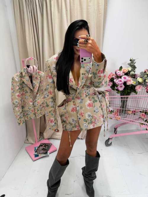 LM233 Marynarka Damska Żakardowa Premium Rosalia Flowers La Milla