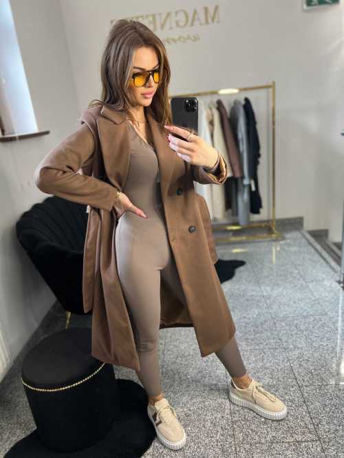 NB215 Elegancki Płaszcz Wiosenny z paskiem Czekolada