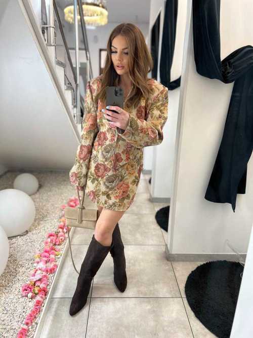 LM237 Spódnica Mini Damska Rosalia Żakard w kwiaty La Milla