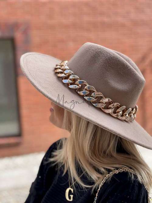 K417 Kapelusz + Chain Biege