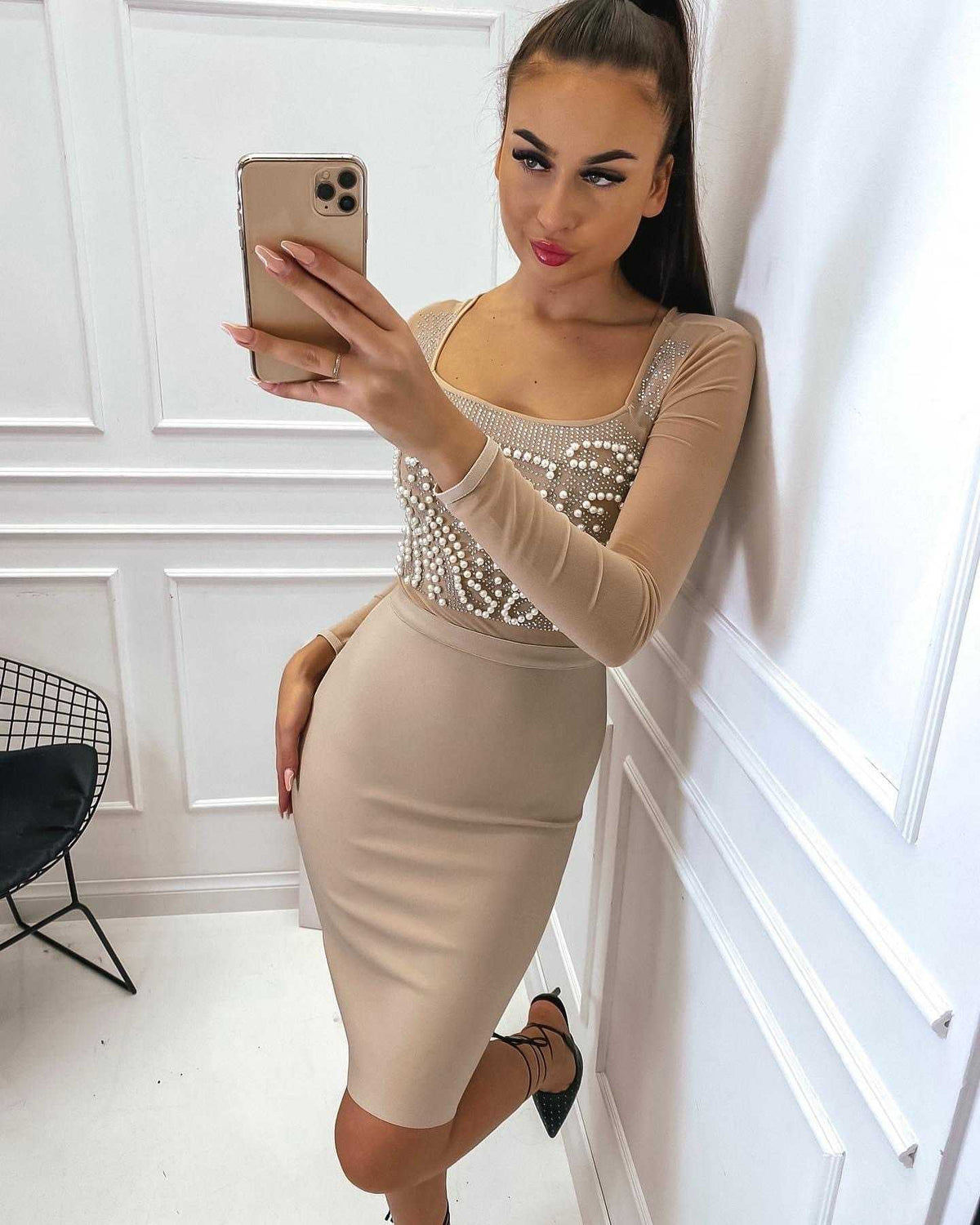ML483 Sukienka LUXURY Bandage Perełki Beżowa