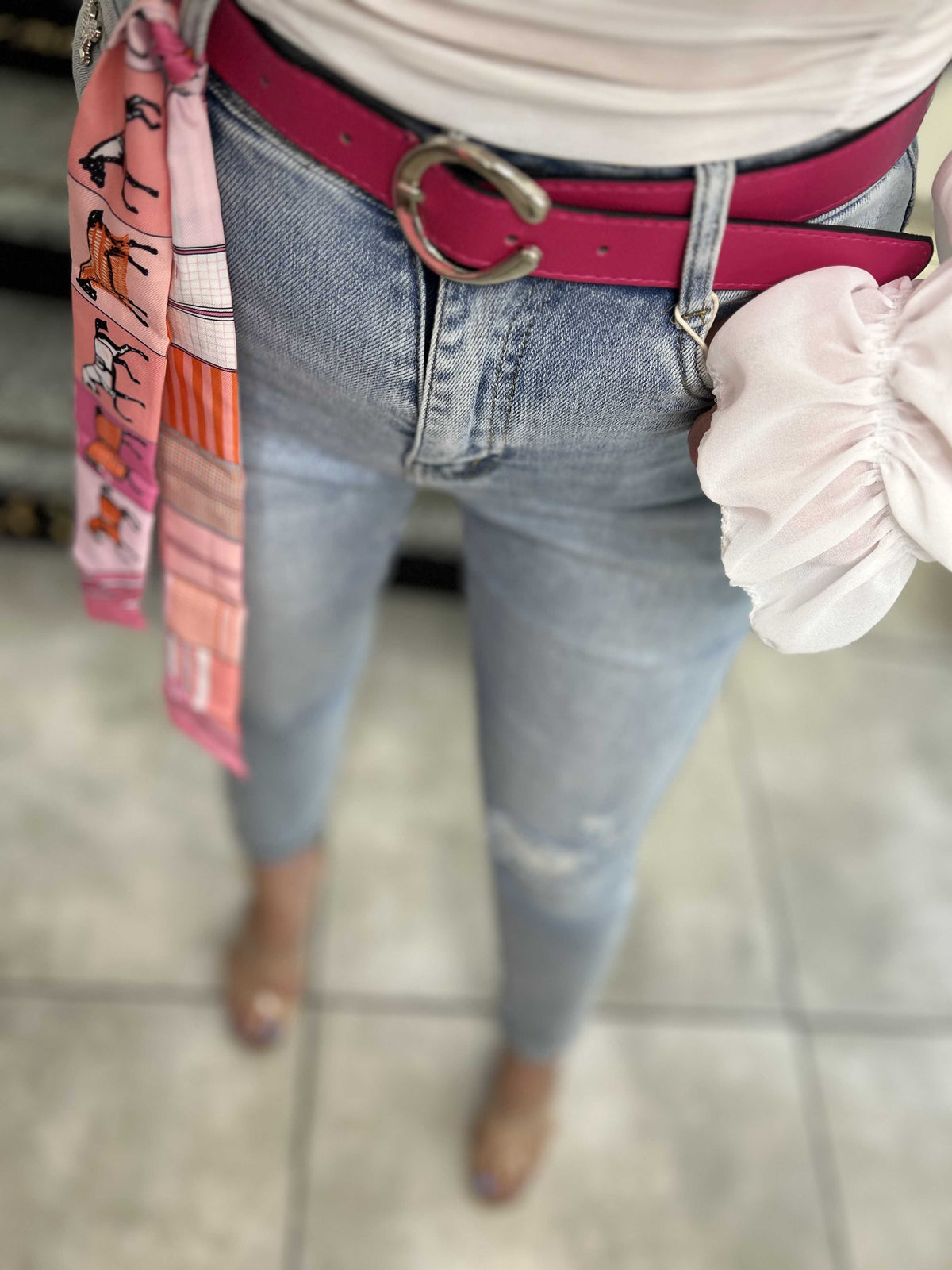 NB297 Spodnie Jeansy Mom Fit z Paskiem i Chustą