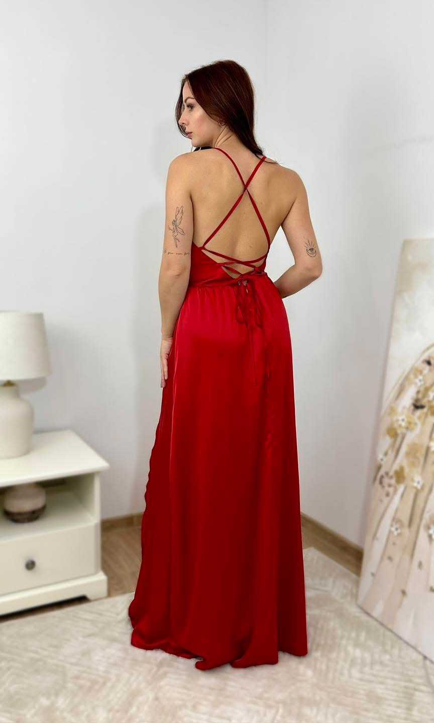 M565 Klasyczna Sukienka na Wesele Maxi Satin Czerwona
