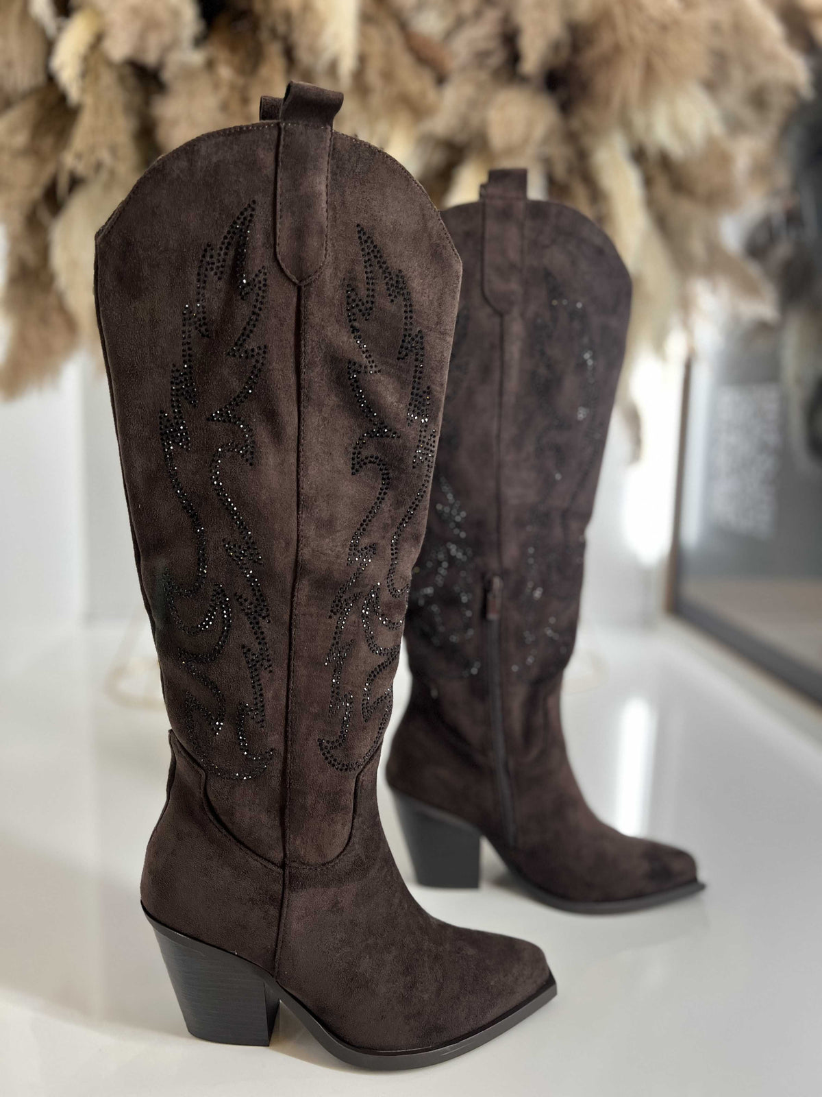B813 Buty Kozaki Kowbojki Damskie Zamszowe z Cyrkoniami Czekolada