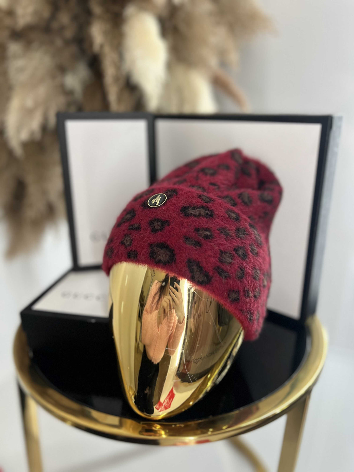 C923 Czapka W Panterkę Bordowa