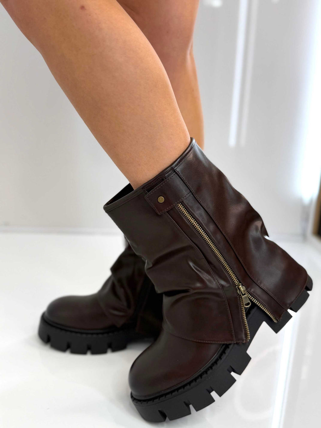 B753 Botki Workery Damskie ZIP Czekolada
