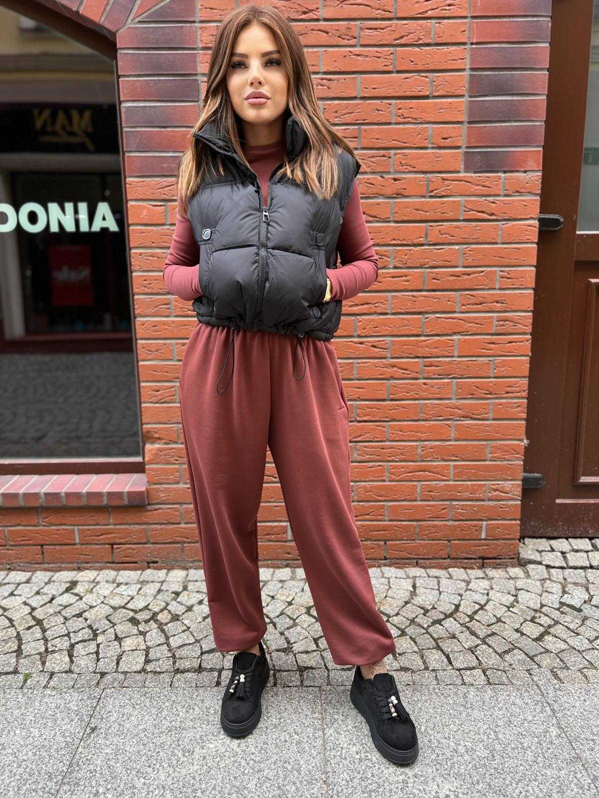 NB611 Kamizelka Pikowana Taliowana Czarna