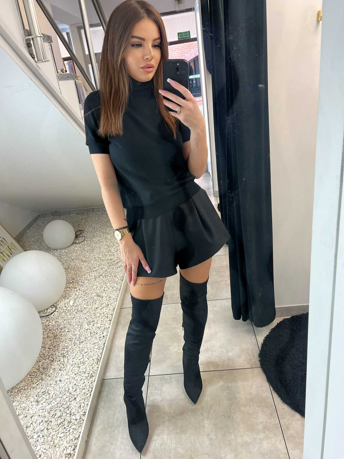 NB606 Sweter Damski z Gofem Wiskoza Krótki Rękaw Czarny