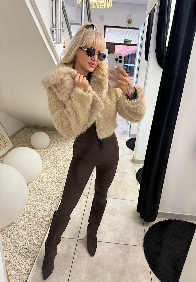 DM753 Eleganckie Krótkie Futerko Beżowe