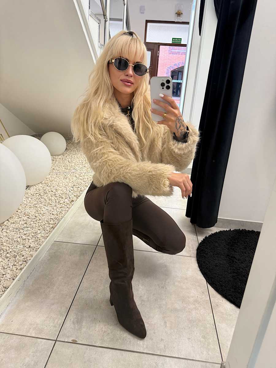 DM753 Eleganckie Krótkie Futerko Beżowe