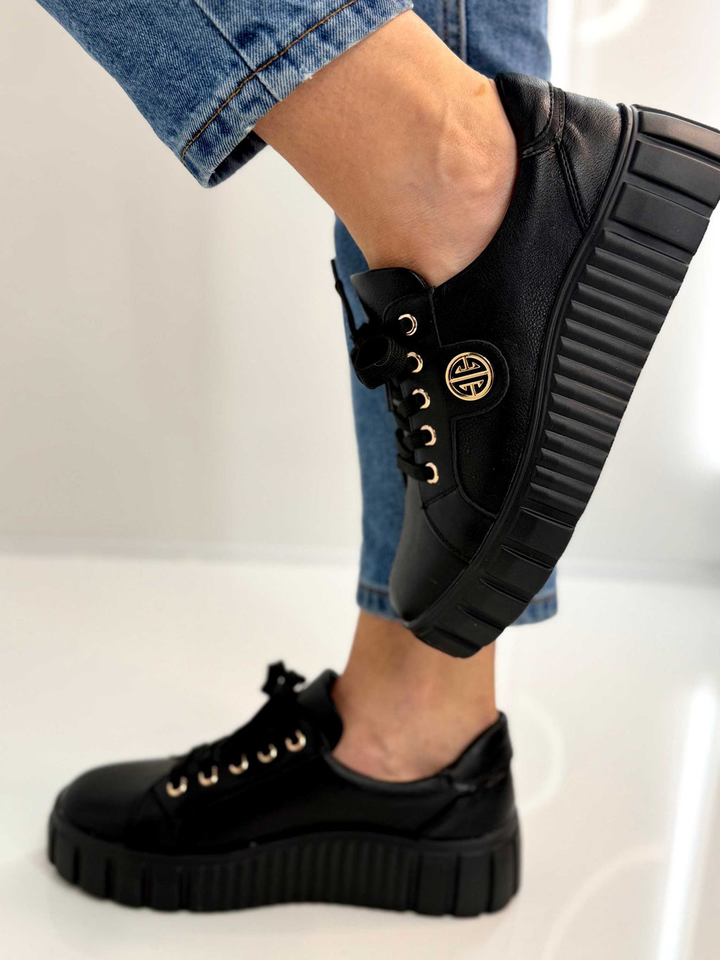 B685 Buty Sneakersy Damskie Premium Skóra Naturalna Czarne na Platformie