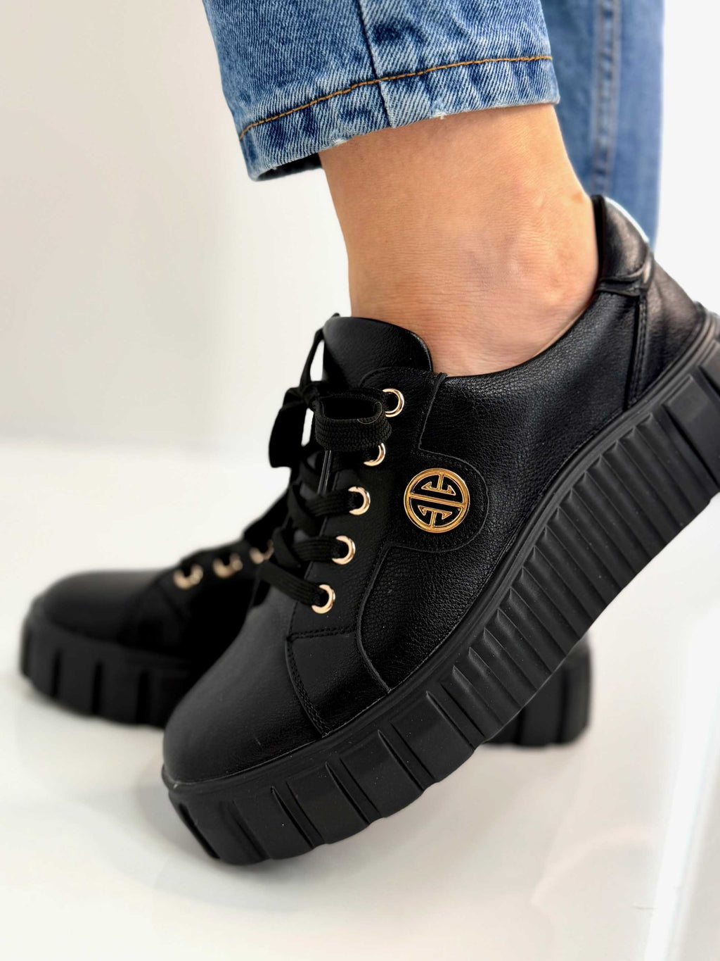 B685 Buty Sneakersy Damskie Premium Skóra Naturalna Czarne na Platformie